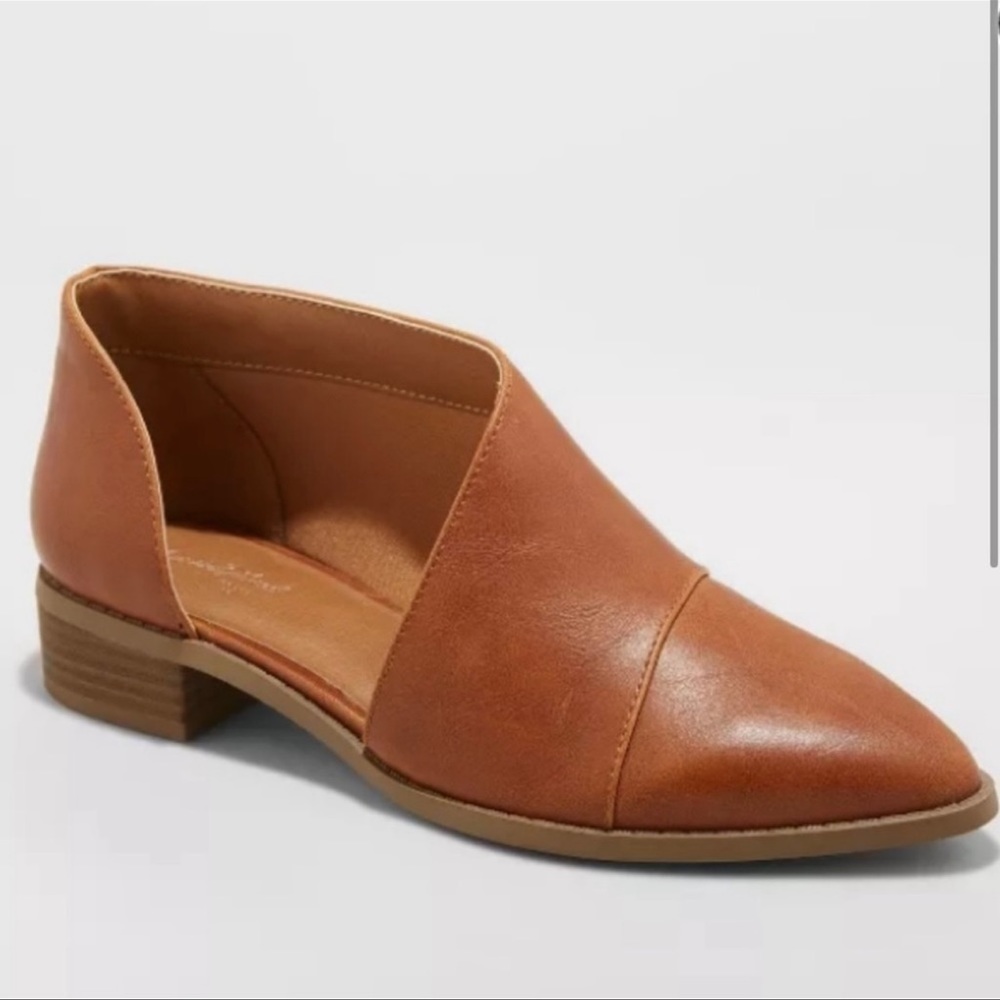 Universal Thread cutout bootie